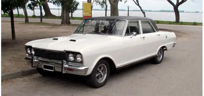 Weißer Oldtimer – beispielhaftes Ankaufsfahrzeug in Hemmingen